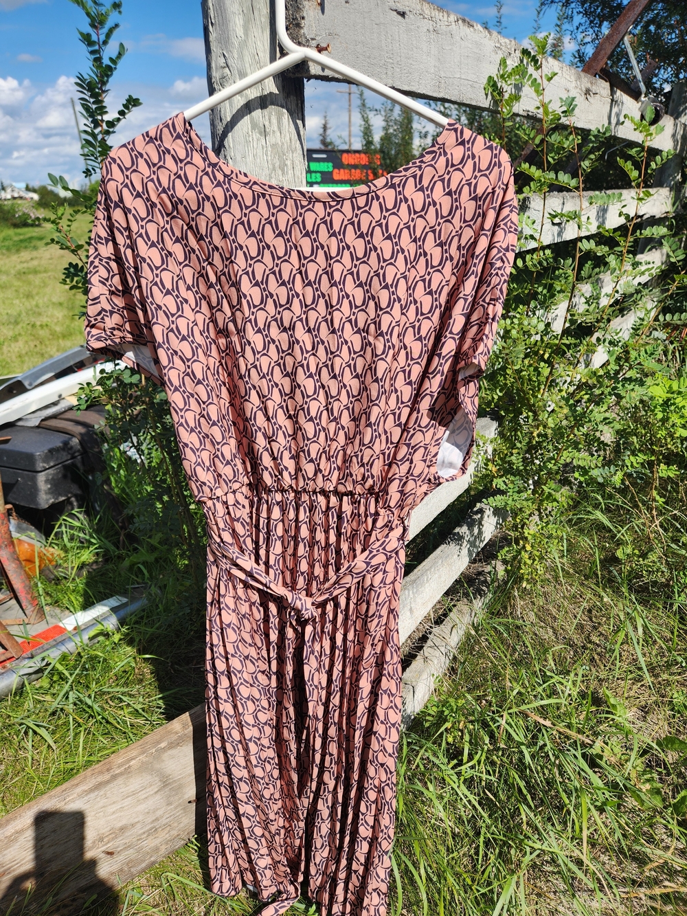 Women's Tan Patterned Short-Sleeve Tie-Waist Dress